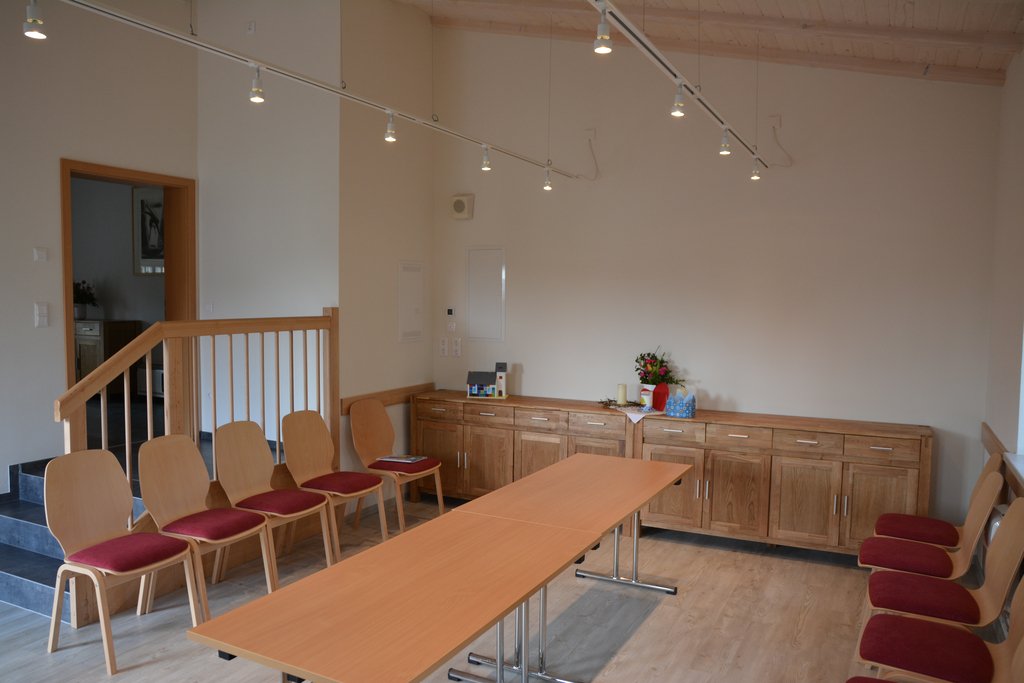 Der Mehrzweckraum im neuen Glanz in der Weißbacher Kirche